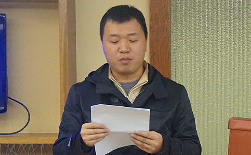 主持人.jpg 主持人.jpg